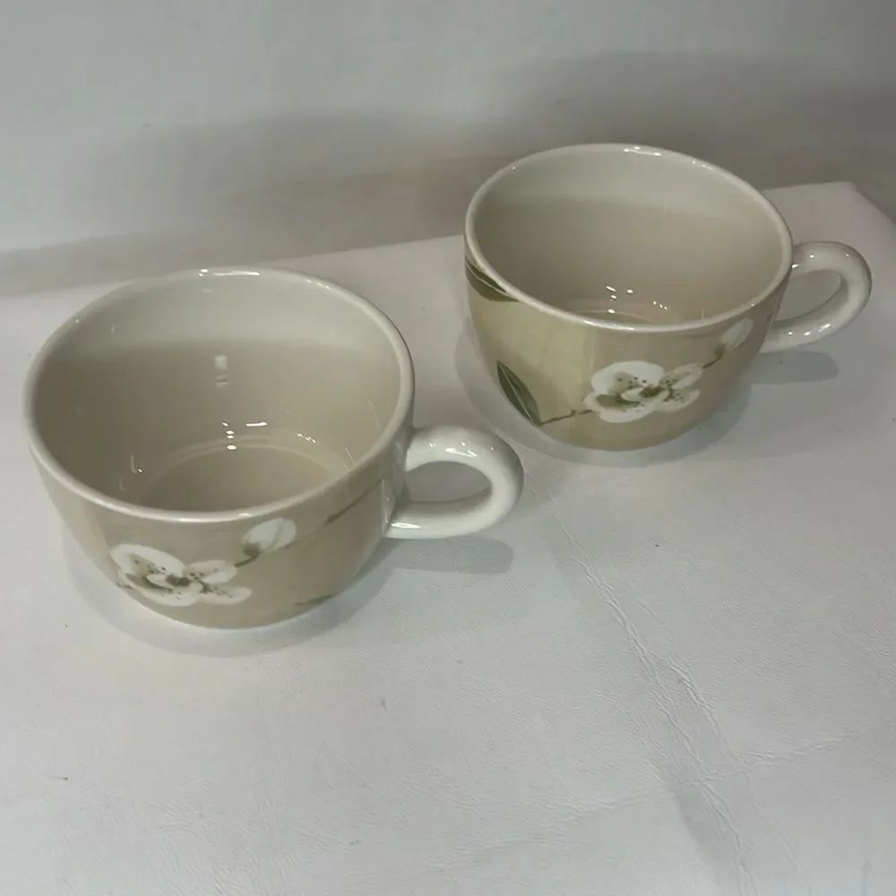 Crate & Barrel Orchid Coffee Cup Set 2 Made England 12 Oz Each Floral Tan White